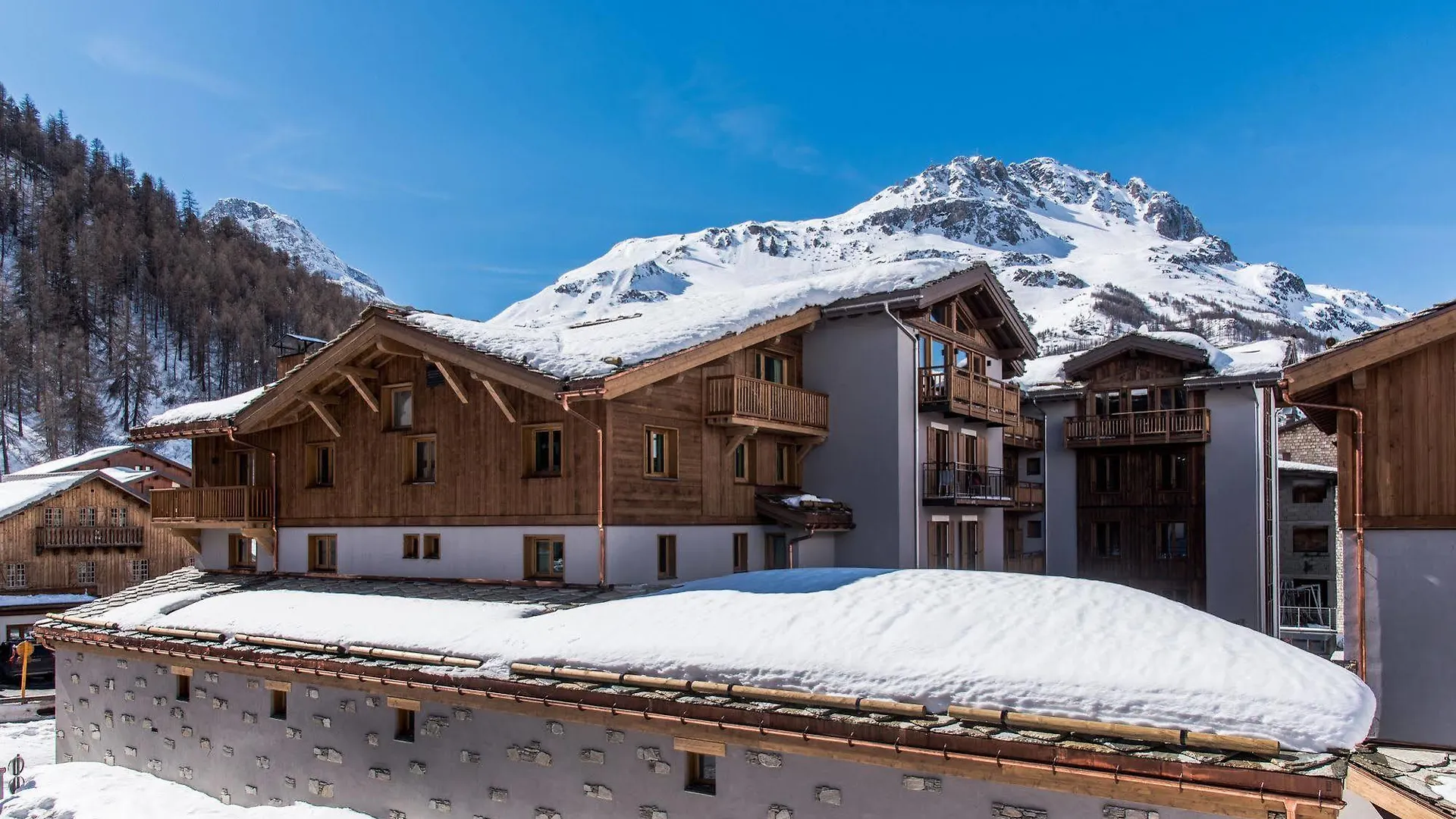 Chalet Skadi By Village Montana Val-d'Isere Hotel