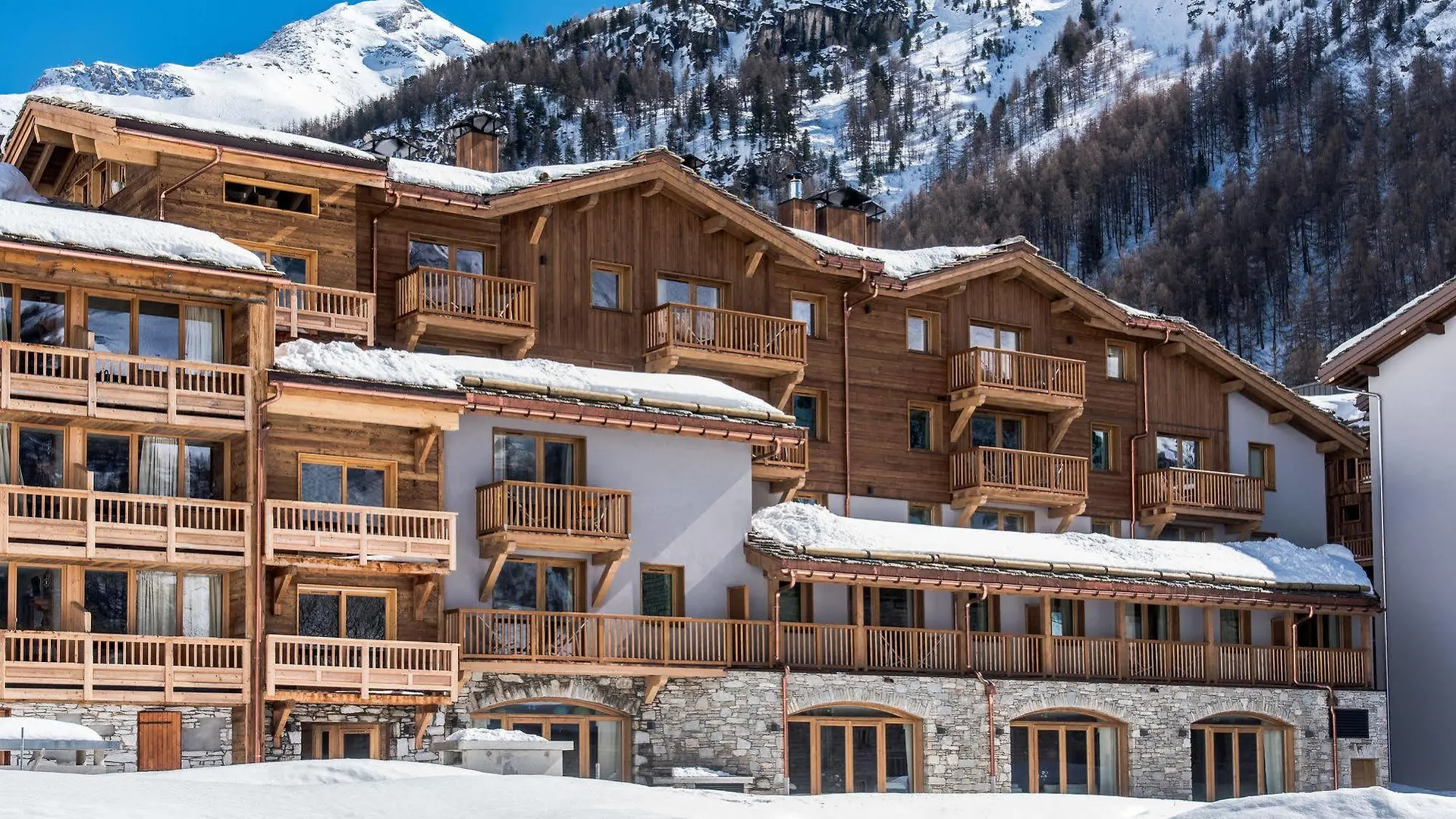 Chalet Skadi By Village Montana Val-d'Isere Hotel